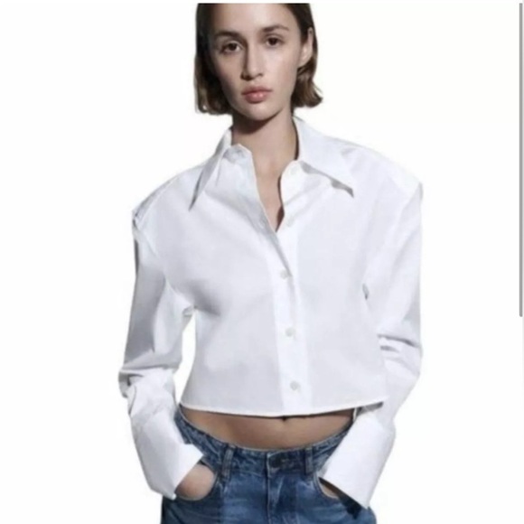 Zara Tops - Zara cropped long sleeve button up cropped top down blouse shirt large NWT
